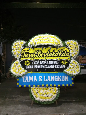 Papan Bunga Duka di Panjang Utara